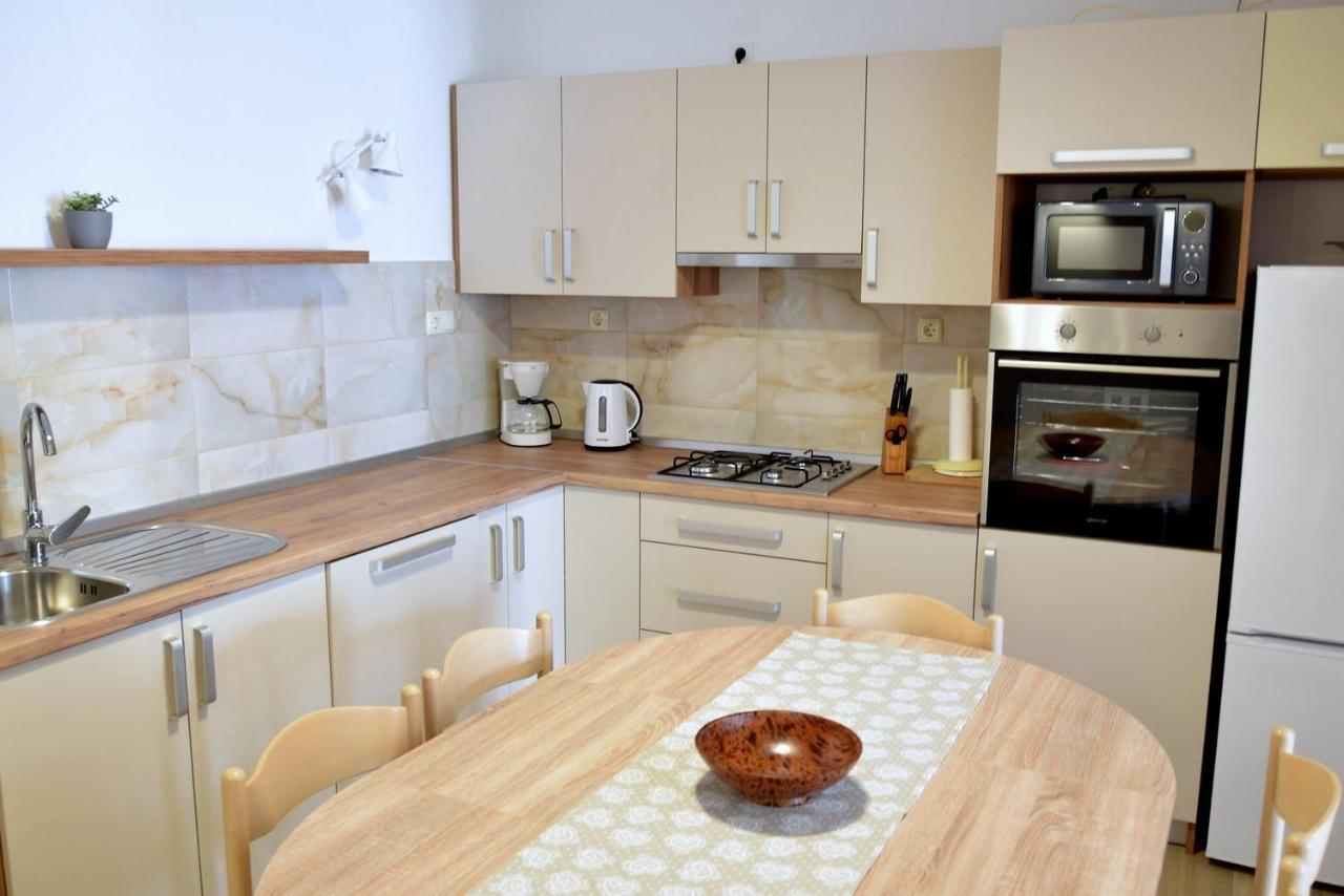 Zoro Apartments Palit Extérieur photo